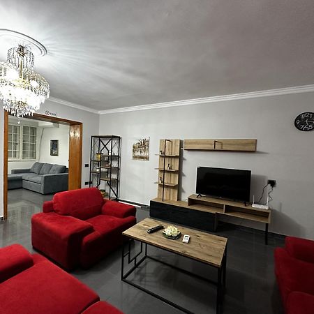 Tirana Treasure: Chic 2Br-Apartment 8Min To Skanderbeg Place Ngoại thất bức ảnh