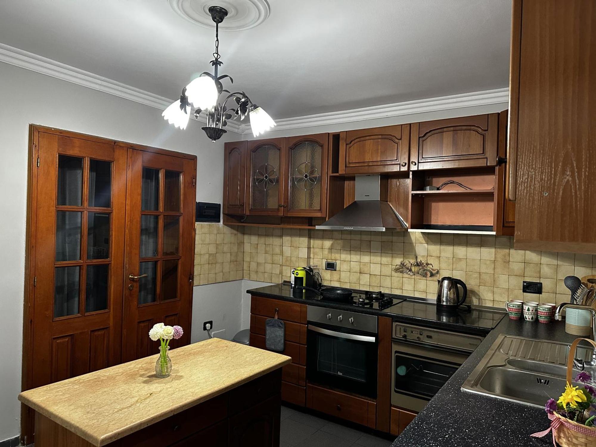 Tirana Treasure: Chic 2Br-Apartment 8Min To Skanderbeg Place Ngoại thất bức ảnh