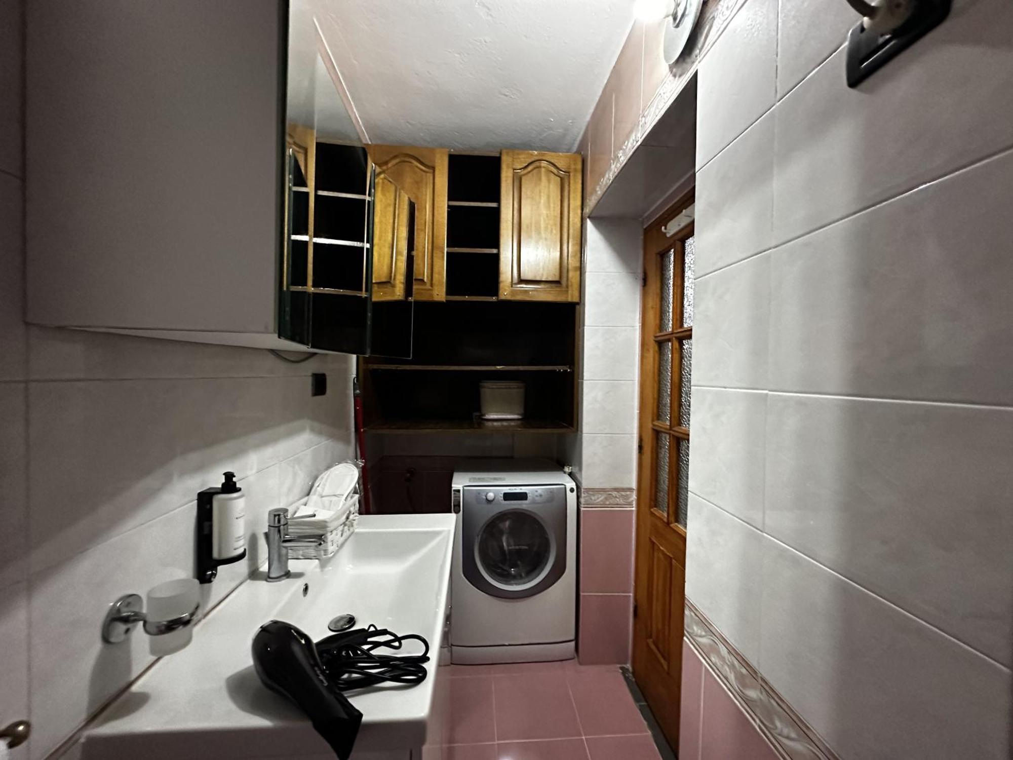 Tirana Treasure: Chic 2Br-Apartment 8Min To Skanderbeg Place Ngoại thất bức ảnh