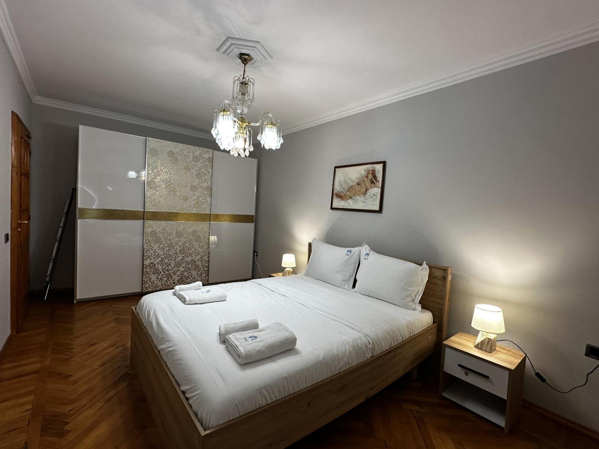 Tirana Treasure: Chic 2Br-Apartment 8Min To Skanderbeg Place Ngoại thất bức ảnh