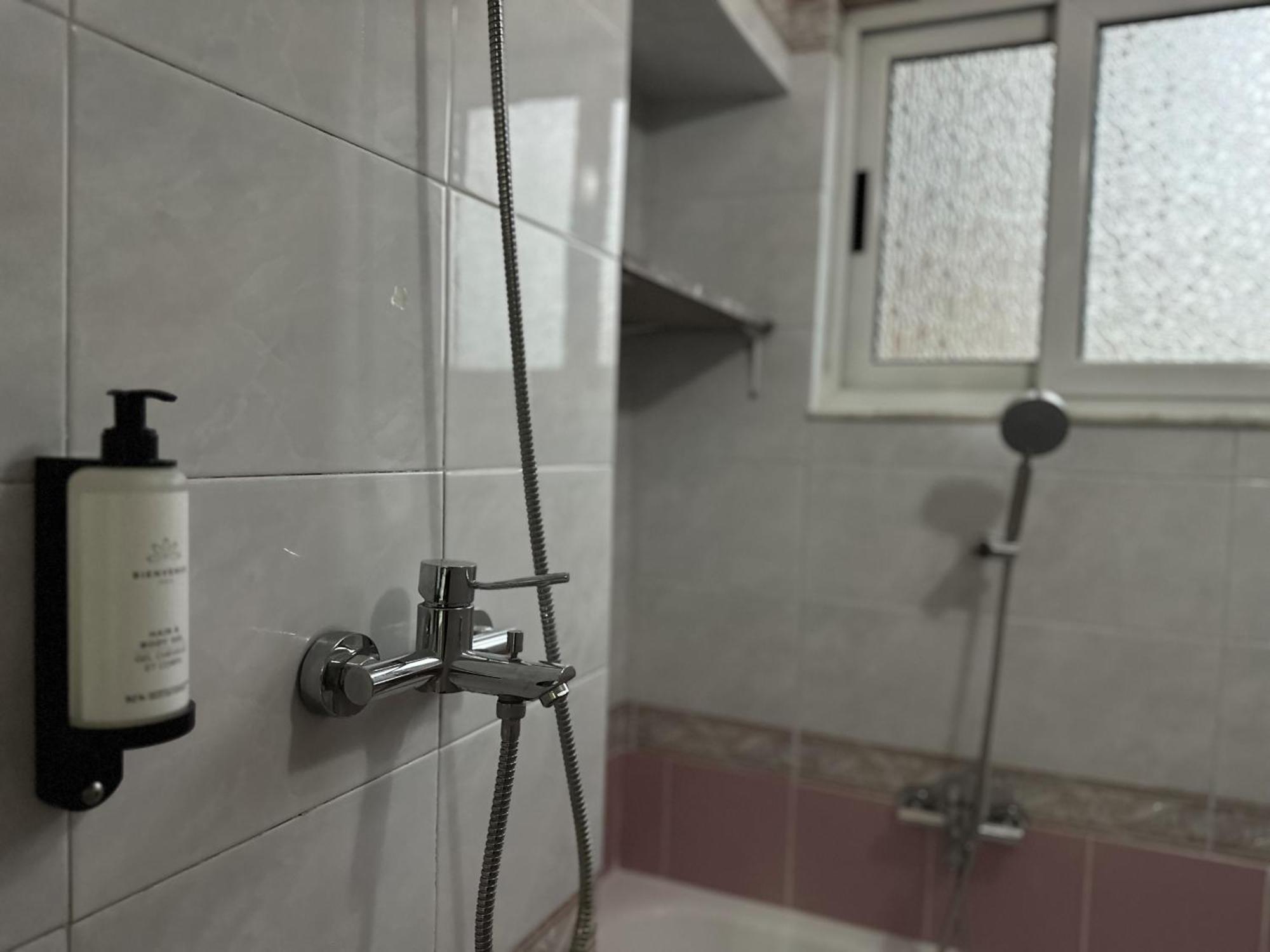 Tirana Treasure: Chic 2Br-Apartment 8Min To Skanderbeg Place Ngoại thất bức ảnh