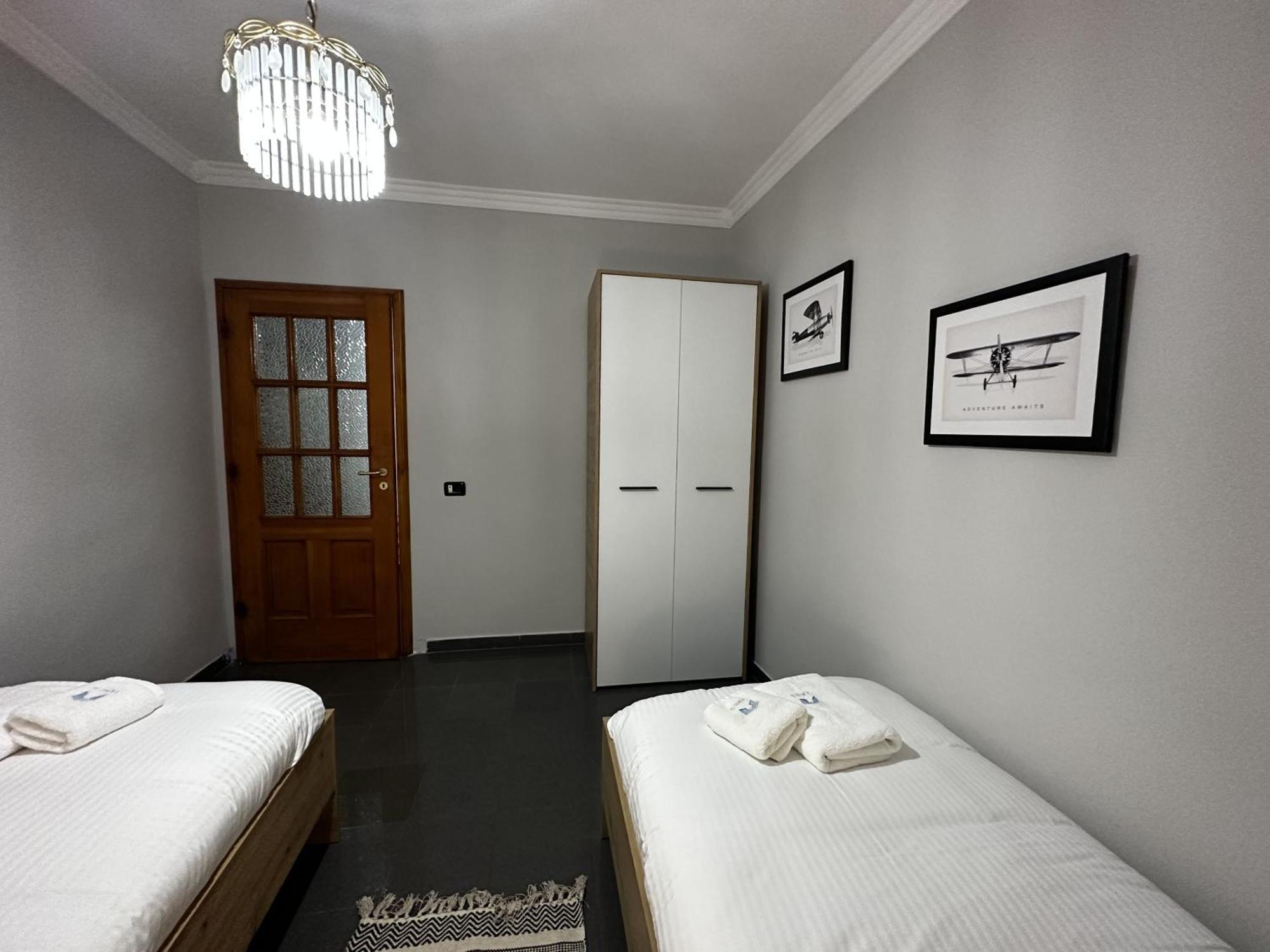 Tirana Treasure: Chic 2Br-Apartment 8Min To Skanderbeg Place Ngoại thất bức ảnh